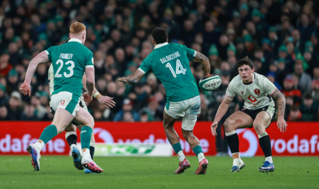 robert-baloucoune-passes-ciaran-frawley-the-ball