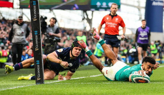 robert-baloucoune-scores-their-third-try