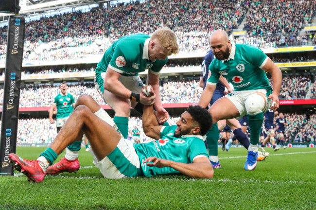 robert-baloucoune-celebrates-with-tommy-obrien-and-jamison-gibson-park-after-scoring-his-sides-third-try-of-the-match