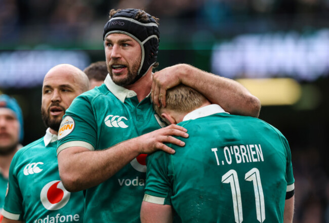 tommy-obrien-celebrates-scoring-their-fifth-try-with-caelan-doris