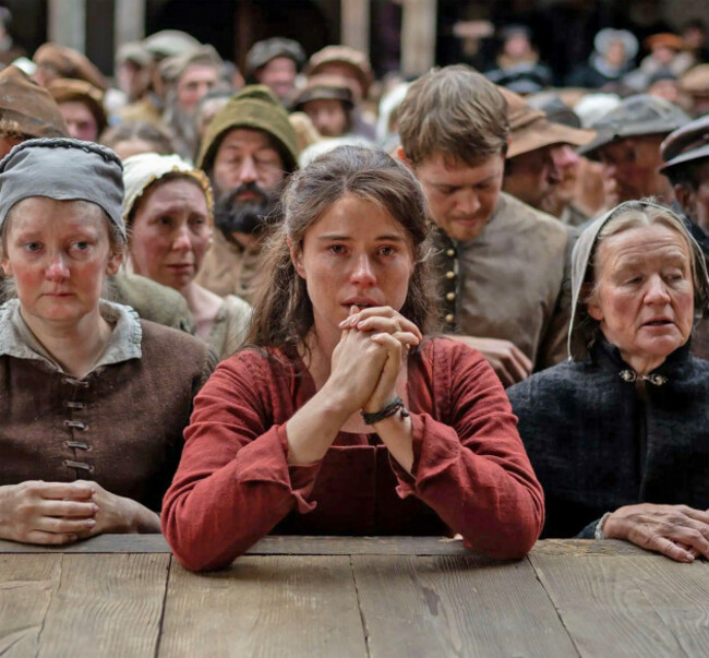 hamnet-2025-universal-pictures-film-with-jessie-buckley-as-shakespeares-wife-agnes-and-pau-mescal-as-william-shakespeare