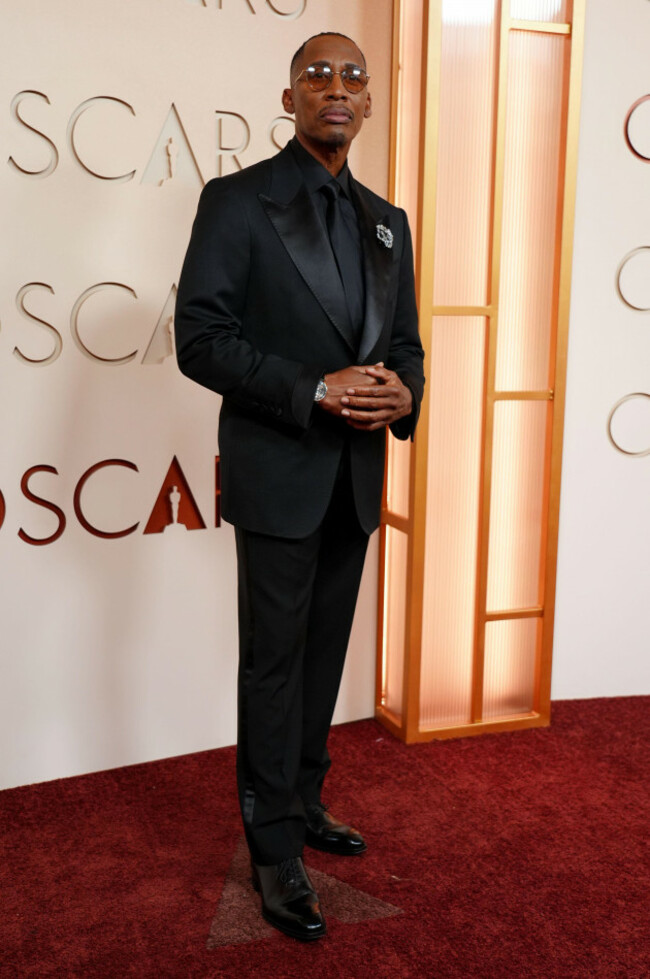 raphael-saadiq-arrives-at-the-oscars-on-sunday-march-15-2026-at-the-dolby-theatre-in-los-angeles-photo-by-richard-shotwellinvisionap