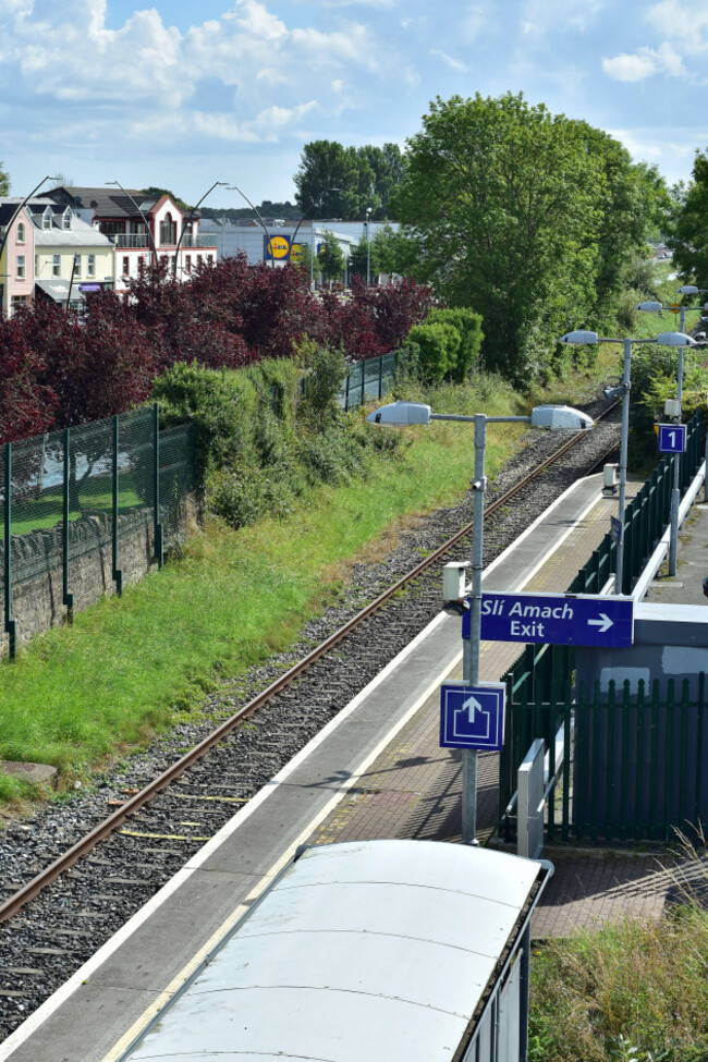 small-train-station-with-just-single-railway-in-small-irish-town-of-kilcock-in-2017
