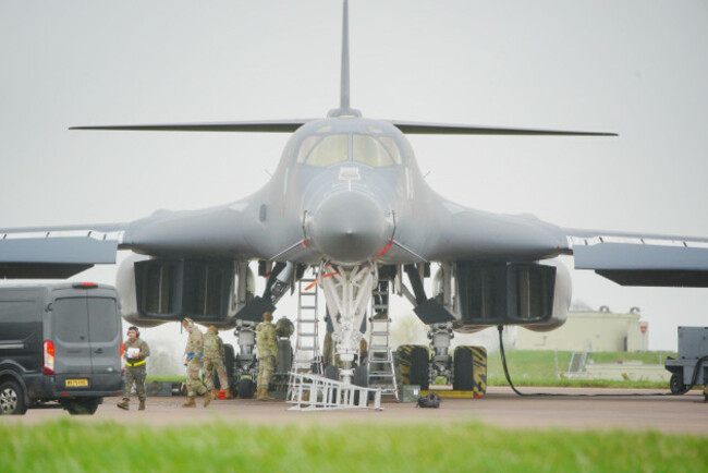 a-us-air-force-b-1-bomber-is-loaded-with-bombs-at-raf-fairford-in-gloucestershire-prime-minister-sir-keir-starmer-said-he-is-working-with-allies-on-a-plan-to-reopen-the-strait-of-hormuz-picture-date