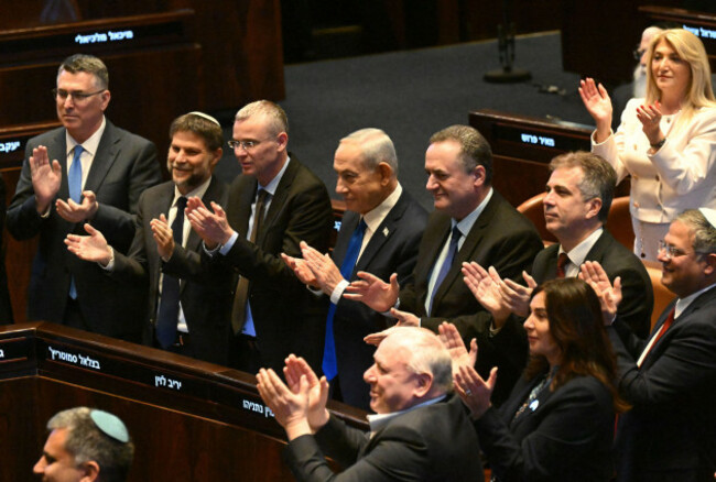 jerusalem-israel-25th-feb-2026-israeli-prime-minister-benjamin-netanyahu-joins-knesset-members-to-applaud-for-indian-prime-minister-narendra-modi-in-the-knesset-the-parliament-in-jerusalem-on-we