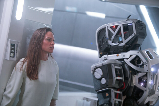 i-am-mother-2019-de-grant-sputore-hilary-swank-science-fiction-sci-fi-robot-prod-db-netflix-the-penguin-empire-southern-light-films-rhea-fi