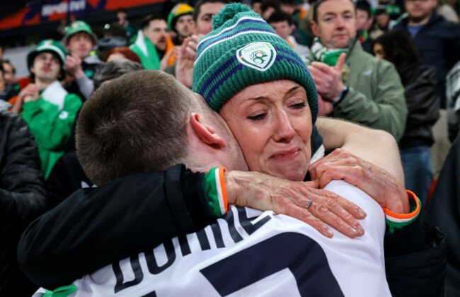 jimmy-dunne-with-his-mother-sharon-after-the-match