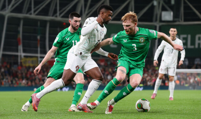 nelson-semedo-with-liam-scales-and-finn-azaz