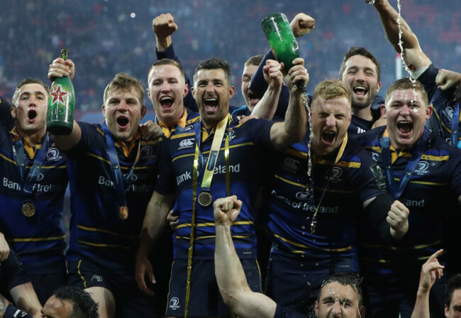 jordan-larmour-jordi-murphy-rory-oloughlin-rob-kearney-james-treacy-barry-dalyand-tadhg-furlong-celebrate