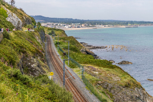 cliff-walk-trail-in-bray-wicklow-ireland