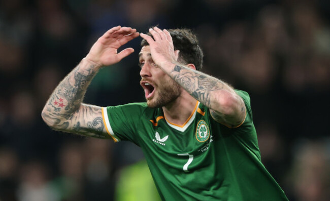 troy-parrott-reacts-to-a-disallowed-goal