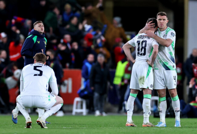 alan-browne-and-dara-oshea-react-as-they-lose-the-penalty-shoot-out