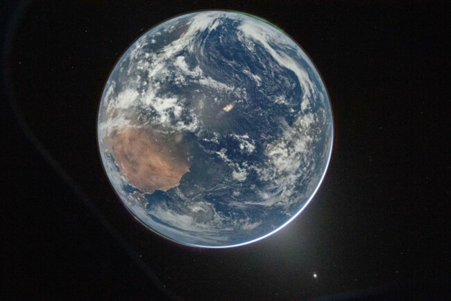 apr-3-2026-nasa-astronaut-and-artemis-ii-commander-reid-wiseman-took-this-picture-of-earth-from-the-orion-spacecrafts-window-on-april-2-2026-after-completing-the-translunar-injection-burn-the-pi