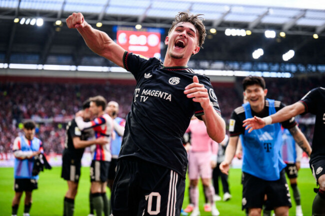 freiburg-im-breisgau-germany-04th-apr-2026-soccer-men-bundesliga-sc-freiburg-bayern-munich-matchday-28-europa-park-stadium-tom-bischof-bayern-munich-celebrates-after-the-game-credit-to