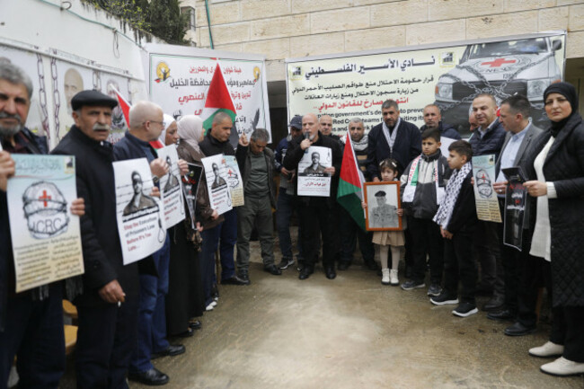 dozens-of-palestinians-held-a-sit-in-in-front-of-the-international-committee-of-the-red-cross-headquarters-in-hebron-dozens-of-palestinians-held-a-sit-in-in-front-of-the-international-committee-of-the