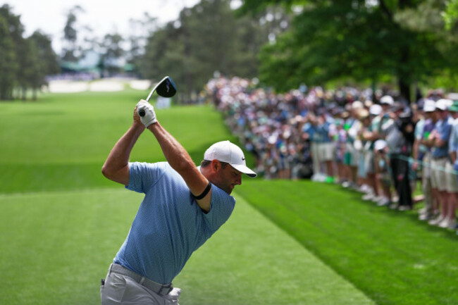 scottie-scheffler-hits-his-tee-shot-on-the-seventh-hole-during-a-practice-round-ahead-of-the-masters-golf-tournament-at-the-augusta-national-golf-club-tuesday-april-7-2026-in-augusta-ga-ap-phot