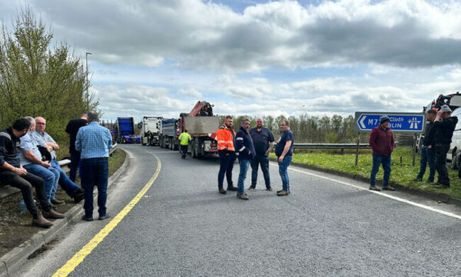 Fuel Strike Wed-8_90746278