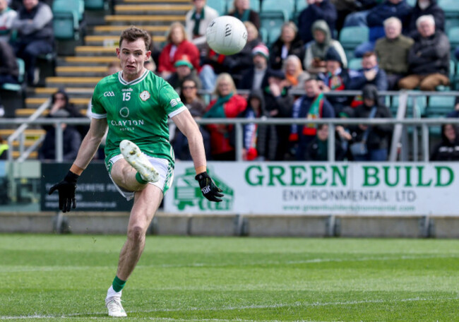 joe-mcgill-kicks-a-point