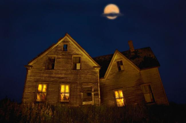 abandonned-house-under-full-moon-little-sands-prince-edward-island-canada-image-shot-072007-exact-date-unknown