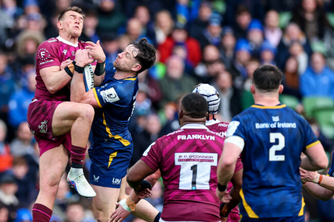 joe-carpenter-and-hugo-keenan-compete-for-the-ball-in-the-air