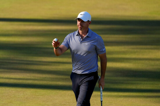 rory-mcilroy-of-northern-ireland-waves-after-his-putt-on-the-15th-hole-during-the-third-round-of-the-masters-golf-tournament-at-the-augusta-national-golf-club-saturday-april-11-2026-in-augusta