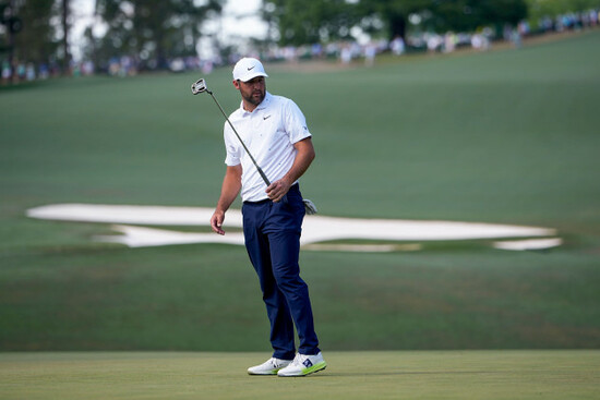 scottie-scheffler-watches-his-putt-on-the-10th-hole-during-the-final-round-of-the-masters-golf-tournament-at-the-augusta-national-golf-club-sunday-april-12-2026-in-augusta-ga-ap-photoeric-gay