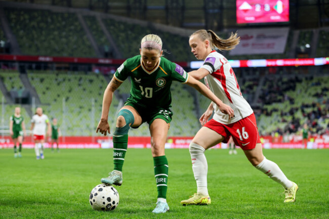 denise-osullivan-in-action-with-klaudia-jedlinska