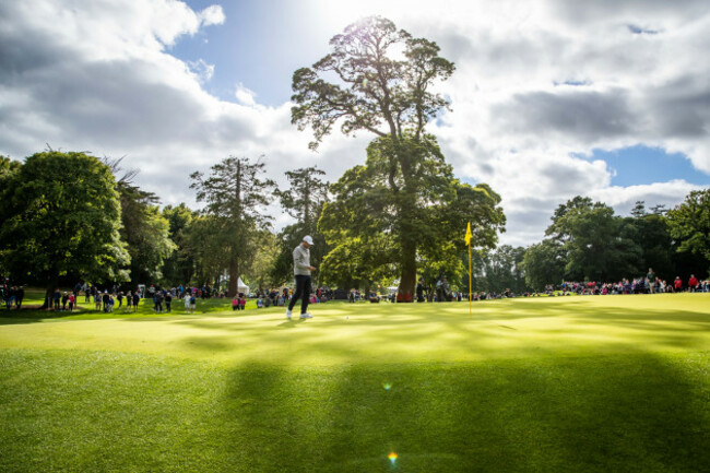 scottie-scheffler-on-the-12th-green