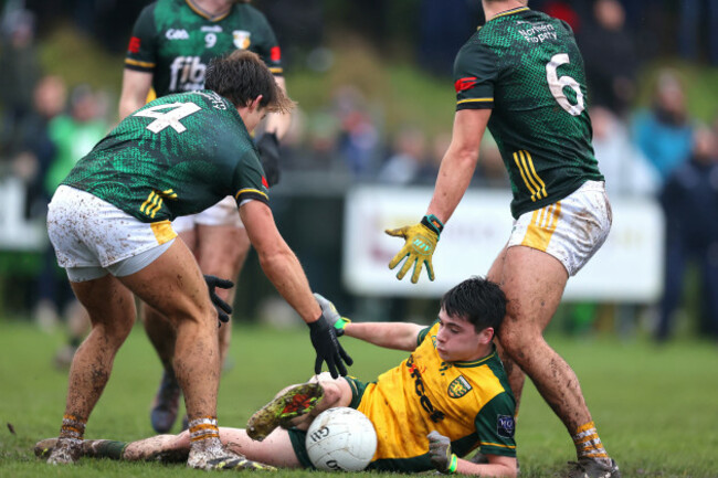 eoghan-mccabe-and-joseph-finnegan-tackle-turlough-carr