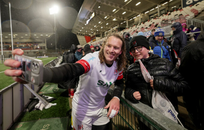 werner-kok-takes-a-selfie-with-a-fan-after-the-match