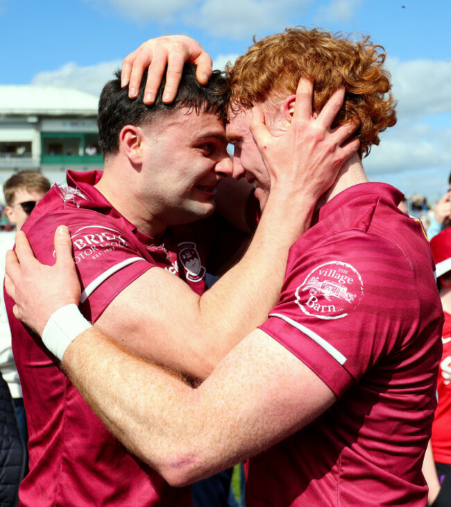 kevin-osullivan-and-ronan-wallace-celebrate-after-the-game