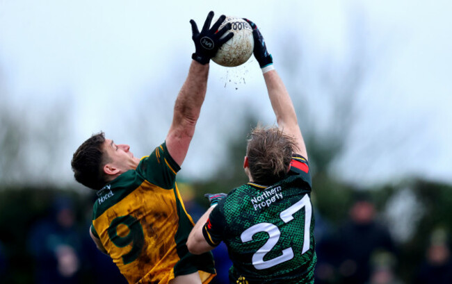 hugh-mcfadden-competes-with-patrick-finnegan-for-the-starting-ball
