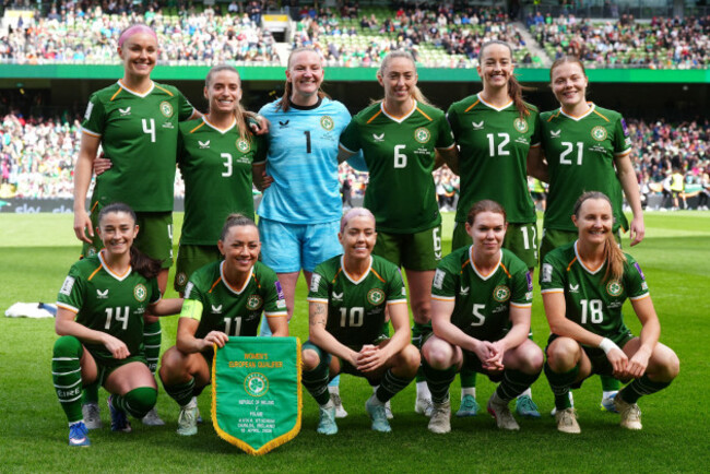 a-republic-of-ireland-team-group-photo-ahead-of-the-fifa-womens-world-cup-2027-qualifying-match-at-the-aviva-stadium-dublin-picture-date-saturday-april-18-2026