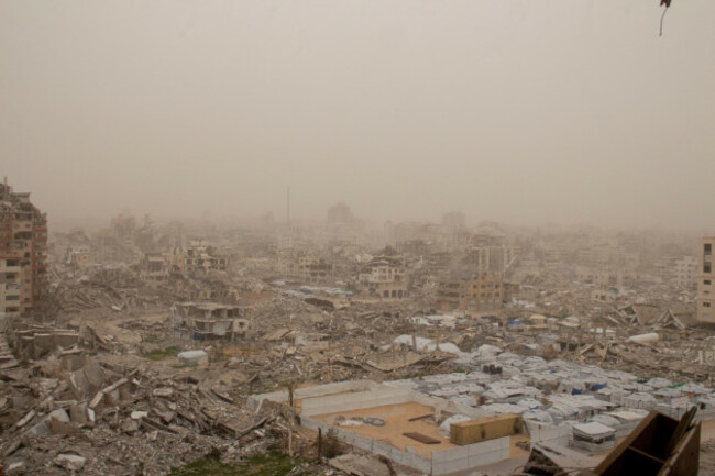 a-haze-of-dust-hangs-over-the-tel-al-hawa-neighbourhood-of-gaza-city-during-a-severe-storm-on-february-13-2026-strong-winds-carry-thick-dust-across-the-city-blanketing-tents-sheltering-displaced-pa