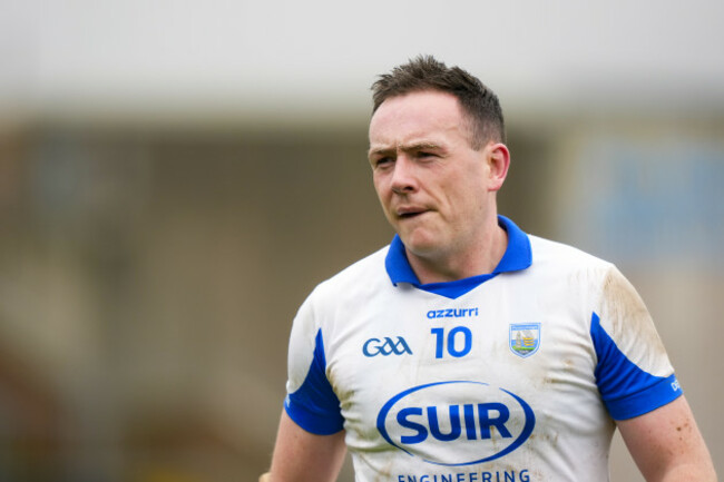 stephen-bennett-dejected-after-the-match