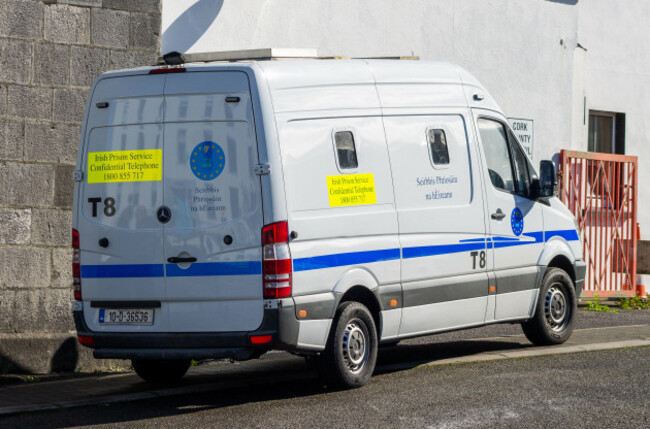 irish-prison-service-van-parked-outside-courthouse