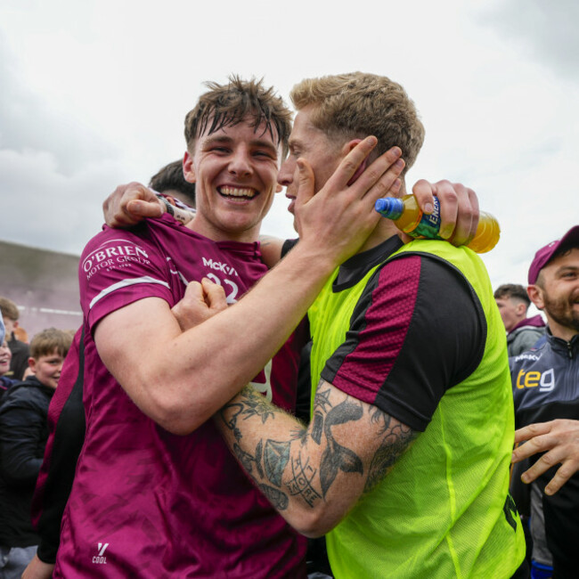 shane-ormsby-and-luke-loughlin-celebrates-at-full-time