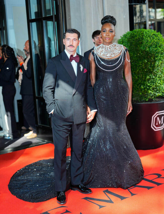 photo-by-xnystar-maxipx-2026-5426-venus-williams-and-alex-pretti-are-seen-departing-her-hotel-on-her-way-to-the-2026-met-gala-celebrating-costume-art-on-may-4-2026-in-new-york-city
