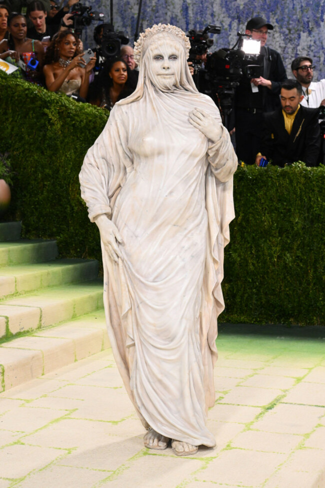 new-york-usa-4-may-2026-heidi-klum-attending-the-metropolitan-museum-of-art-costume-institute-benefit-gala-2026-in-new-york-usa-photo-credit-should-read-matt-crossickempicsalamy-live-news