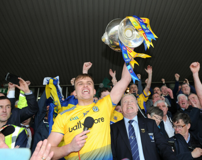 enda-smith-lifts-the-nester-cup