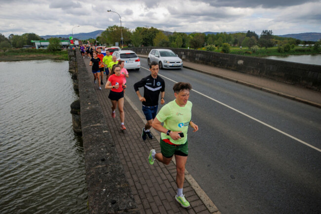jordan-adams-front-from-redditch-with-local-dundalk-runners-on-day-eight-of-a-32-day-fundraising-run-in-ireland-jordan-aims-to-raise-1-million-for-research-into-frontotemporal-dementia-he-is-under