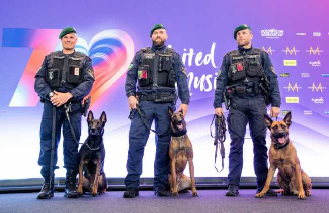 wien-austria-29th-apr-2026-pre-event-coverage-esc-2026-exercise-conducted-as-part-of-an-on-site-inspection-by-the-ministry-of-the-interior-regarding-a-lockdown-scenario-in-connection-with-the