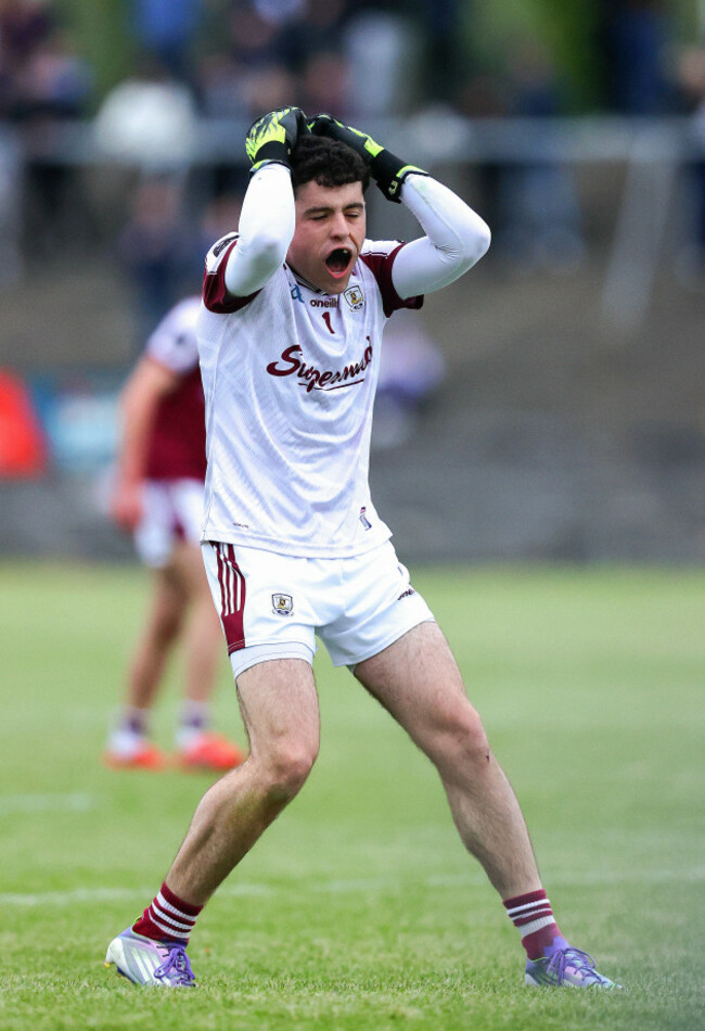 evan-burke-reacts-to-a-late-missed-chance