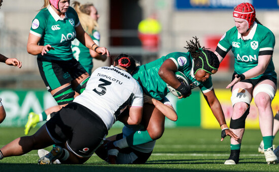 linda-djougang-is-tackled-by-sisilia-tuipulotu