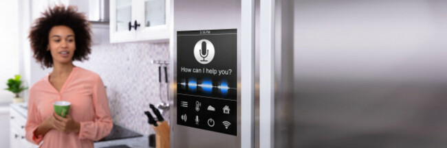 smart-fridge-in-kitchen-voice-recognition-refrigerator-control