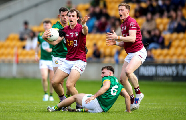 tadhg-baker-and-ray-connellan-react
