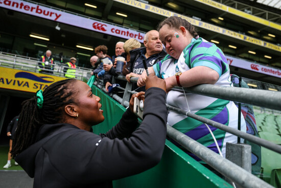 linda-djougang-with-fan-jennifer-malone-ahead-of-the-match