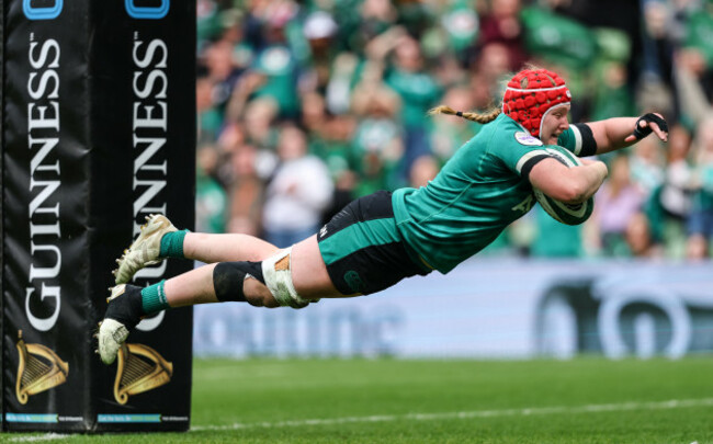 aoife-wafer-scores-a-try
