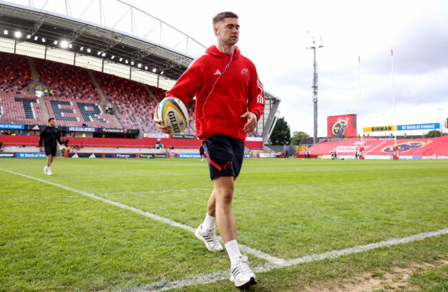 jack-crowley-ahead-of-the-match