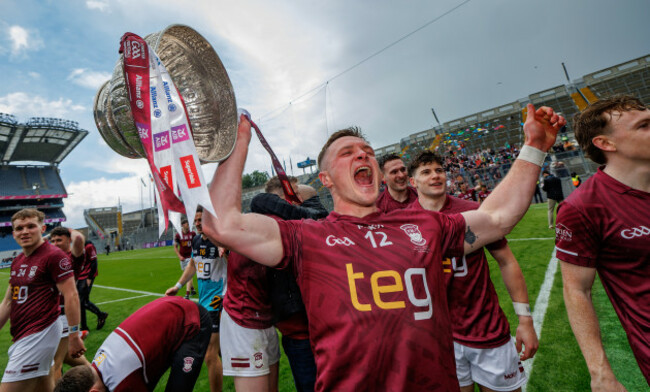 conor-dillon-celebrates